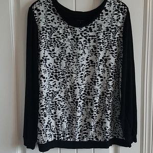 Scarf print front t-shirt Coldwater Creek 1x